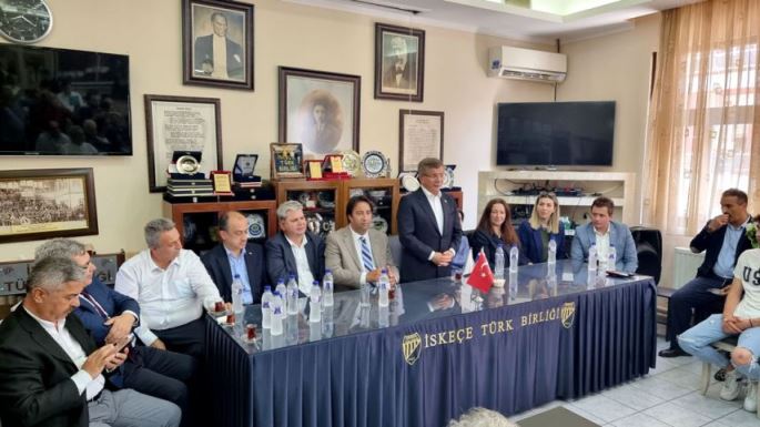 Davutoğlu İskeçe’de temaslarda bulundu