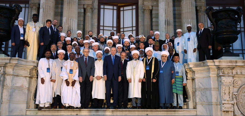 Gümülcine ve İskeçe müftüleri Dünya İslam Bilginleri İstişare Zirvesi'ne katıldı
