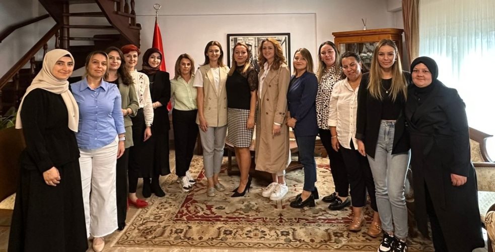 İlayda Ünal, BTAYTD yönetim ve denetim kurullarında görevli kadın üyeleri ağırladı