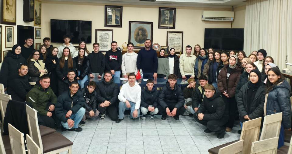 Kerem Abdurahimoğlu, İTB Gençlik Buluşmaları’nda gençlerle hak bilincini konuştu