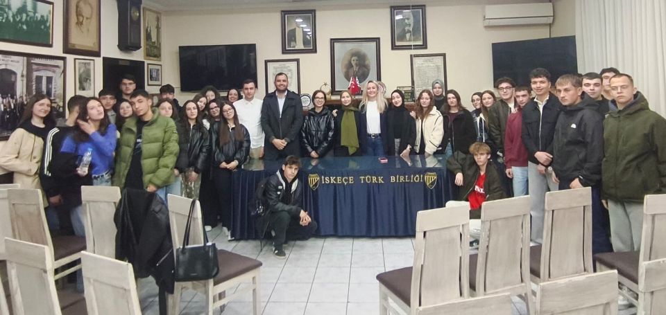 İskeçe Türk Birliği Gençlik Buluşmaları’nın konuğu Çiğdem Asafoğlu oldu