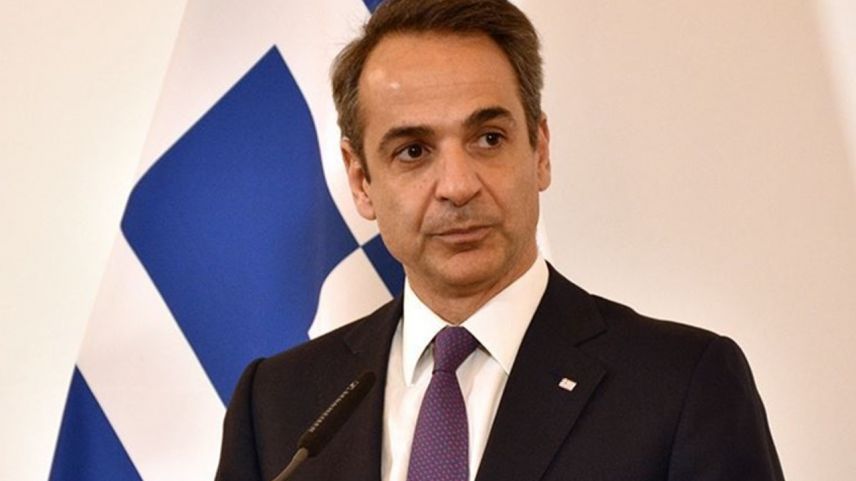 Miçotakis kabinede değişikliğe gidiyor