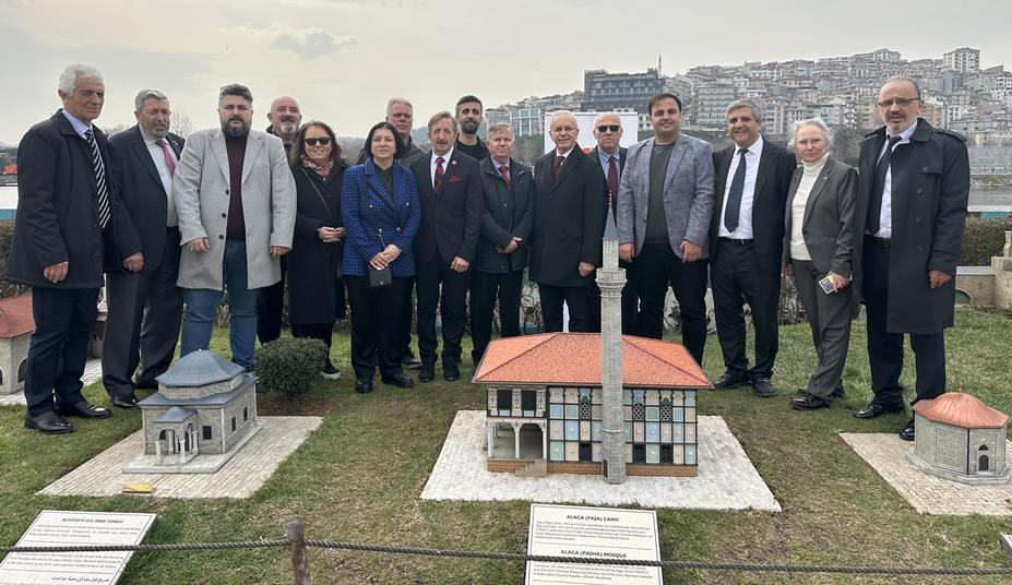 RUBASAM, Rumeli mirası ‘Alaca Cami’ hatırasını Miniatürk’e taşıdı