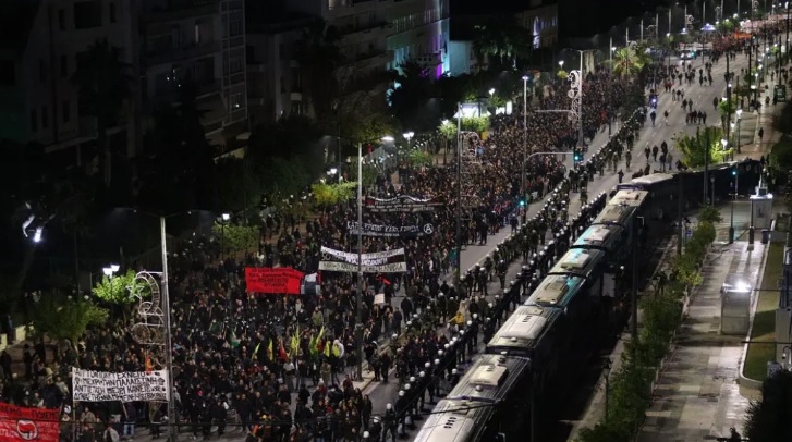 17 Kasım direnişinin 51. yıl dönümünde anma yürüyüşü yapıldı