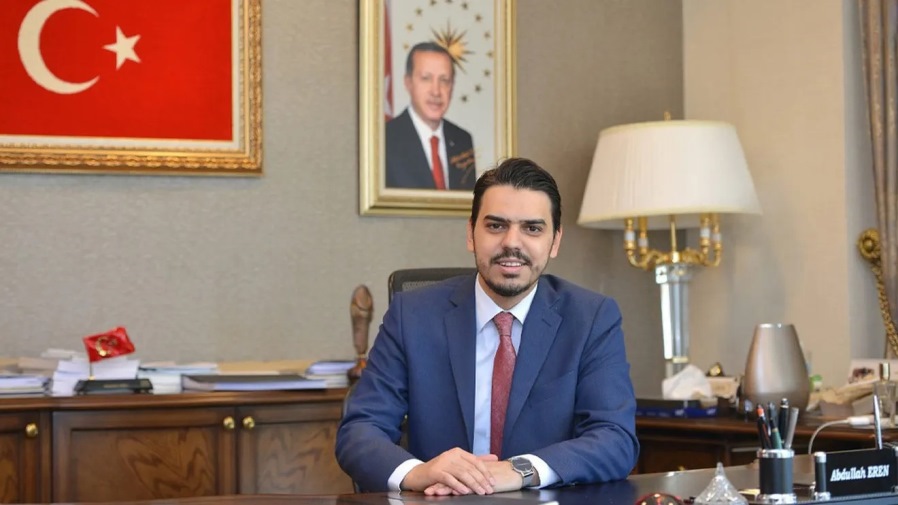 YTB Başkanı Abdullah Eren’den üç belediye başkanına tebrik mesajı