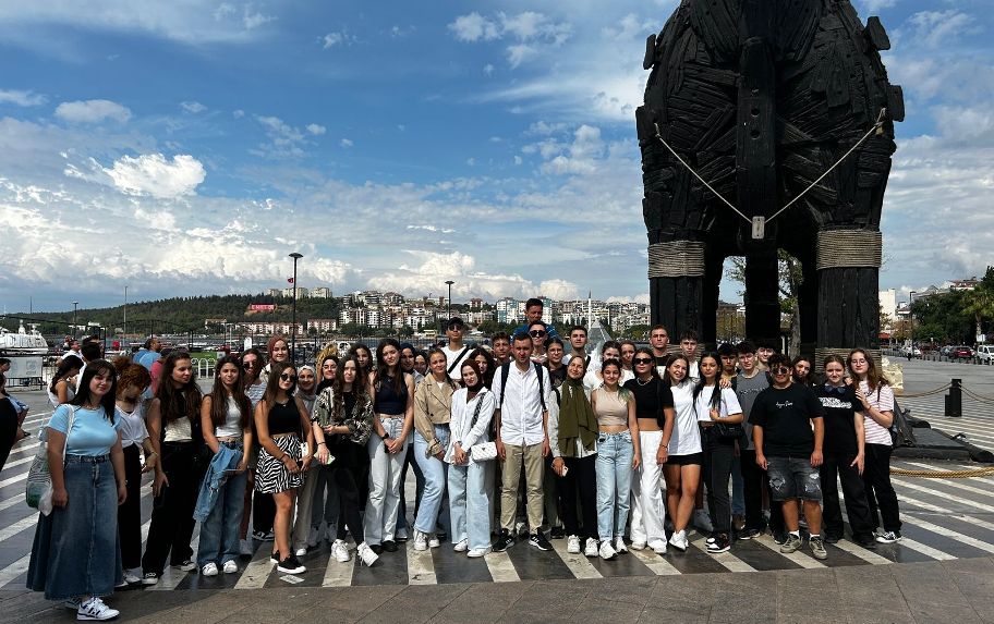 İskeçe Türk Birliği Gençlik Kolu’ndan Çanakkale’ye Kültür Gezisi