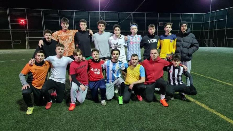 <strong>İskeçe Türk Birliği Gençlik Kolu Üyelerinden Futbol Maçı</strong>