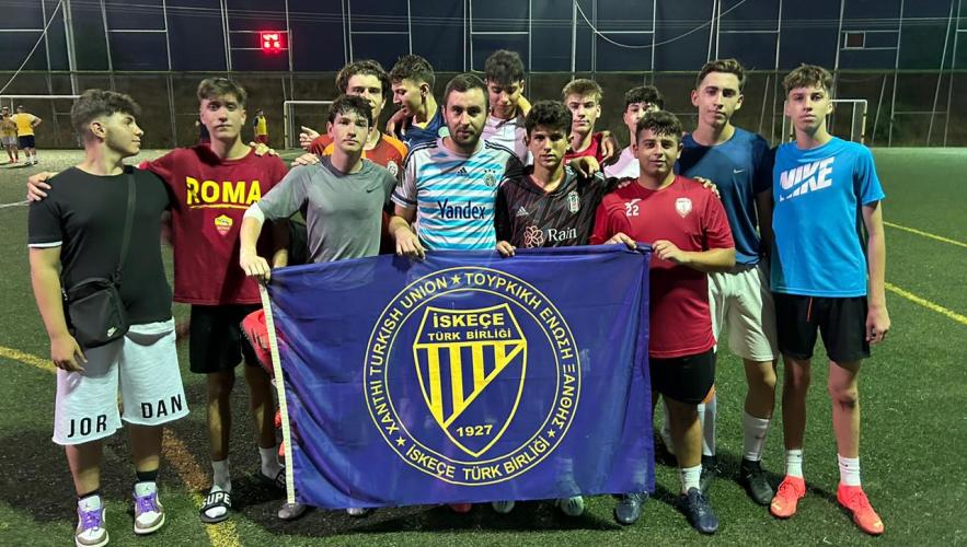 İskeçe Türk Birliği Gençlik Kolu üyelerinden futbol maçı