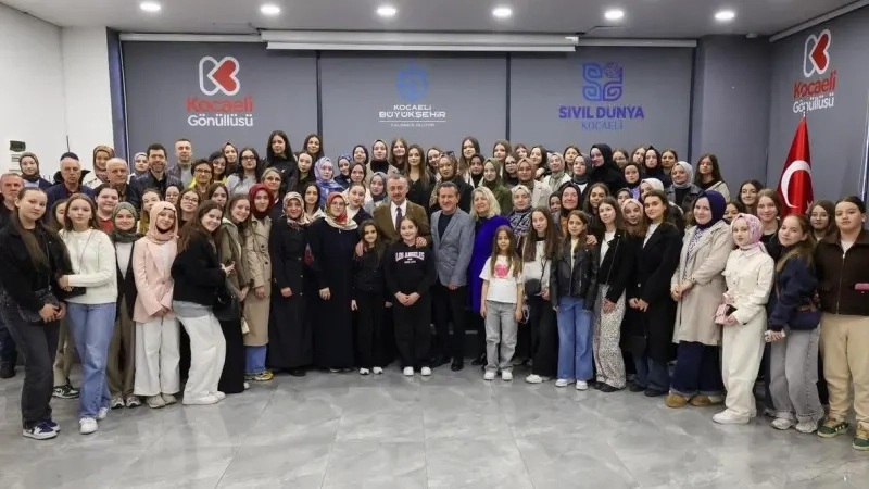 İskeçe Müftülüğü Genç Müftülük kız öğrencileri Kocaeli’de ağırlandı