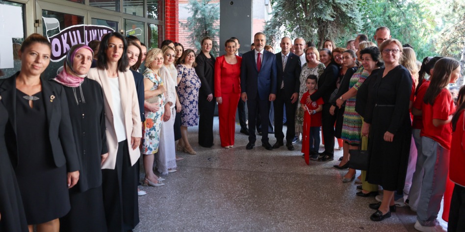 Hakan Fidan Kuzey Makedonya’da Türk toplumu temsilcileriyle bir araya geldi