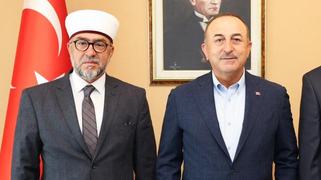 Dışişleri Bakanı Çavuşoğlu'ndan, Ahmet Mete için taziye mesajı