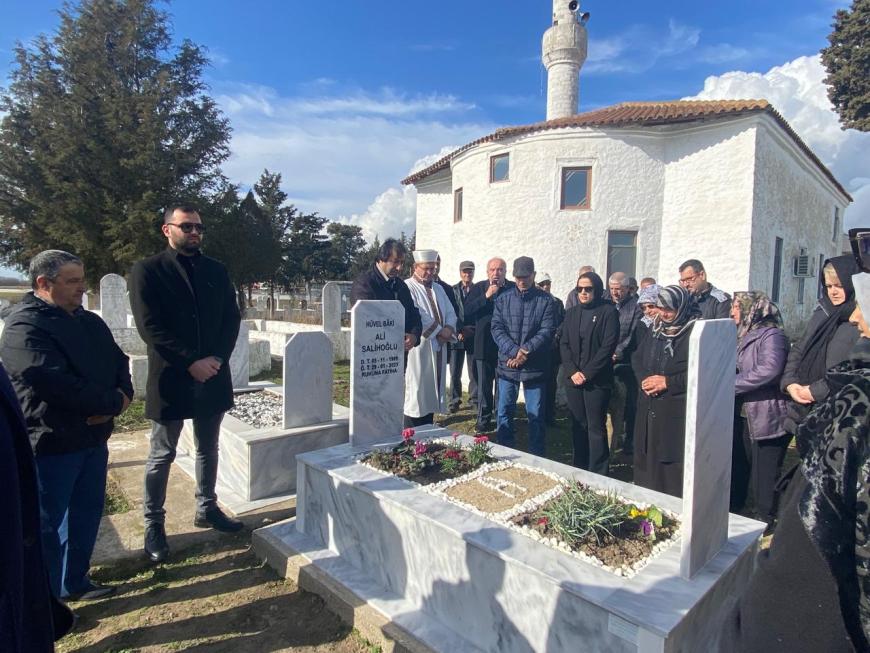 Merhum Ali Salihoğlu kabri başında anıldı