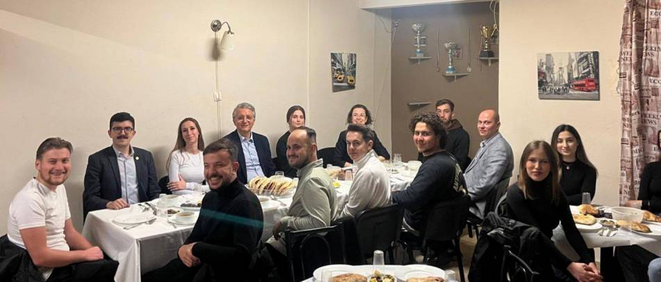 GAT Atina üyeleri Büyükelçi Erciyes ve Başkonsolos Işık Civelik ile iftar açtı