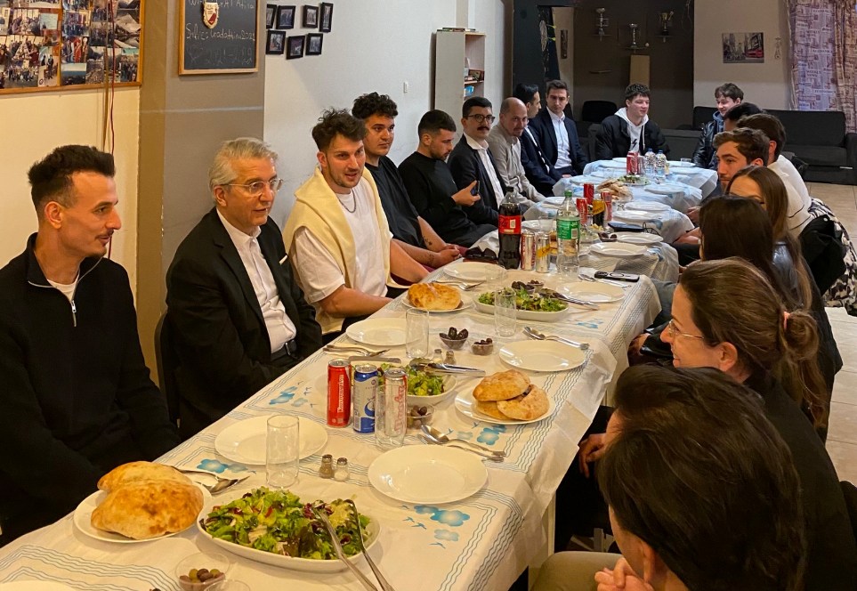 Büyükelçi Çağatay Erciyes, Atina’da GAT üyeleriyle iftar programında buluştu