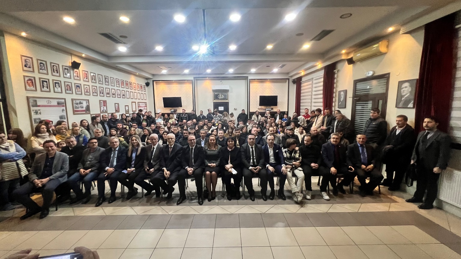 Levent Sadık Ahmet: “Türklüğünüzden asla vazgeçmeyin”