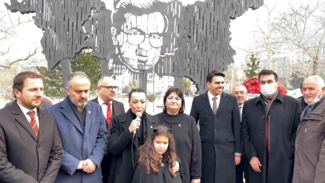 Doktor Sadık Ahmet Bursa'da açılışı gerçekleştirilen anıt ve sergiyle anıldı