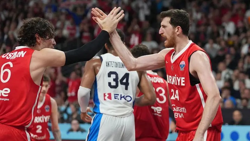 Türkiye, Yunanistan’ı eledi: EuroBasket’te final biletini aldı