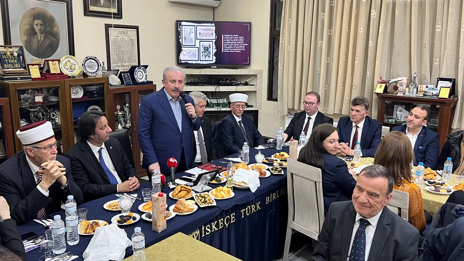 Şentop, İskeçe Türk Birliği’nde sahur programına katıldı
