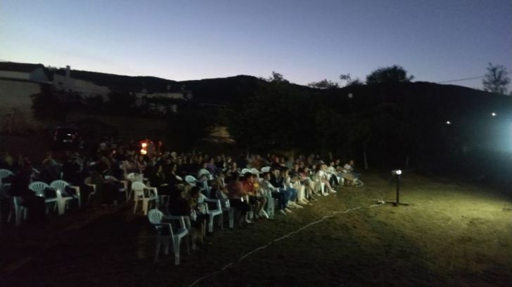 Kozlukebir Belediyesi "Açık Hava Yaz Sinema Günleri" programını başlattı