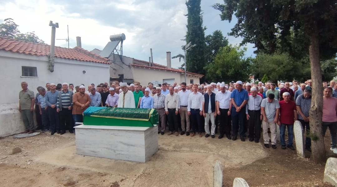 Müftü Yardımcısı Fehim Ahmet’in annesi Hanife Ahmet toprağa verildi