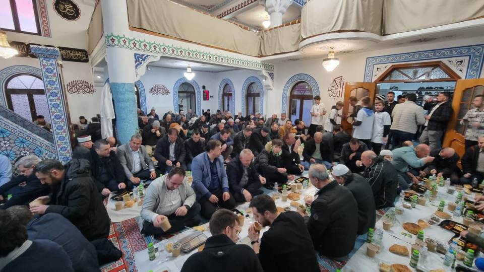 Soydaşlar Gökçepınar iftarında kucaklaştı