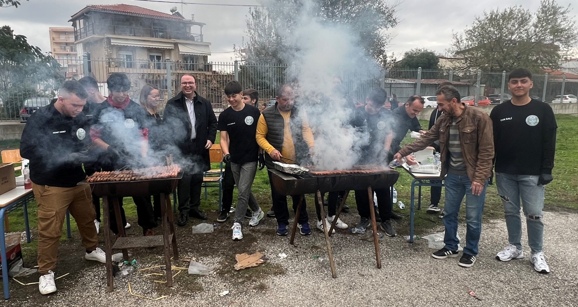 Celal Bayar’daki “Öğrenci Pazarı” etkinliğine yoğun ilgi