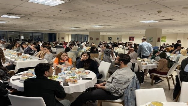 YTB uluslararası öğrencilere Ankara'da iftar verdi