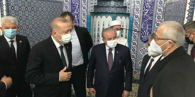 Müftü Şerif Cuma namazını Cumhurbaşkanı Erdoğan ile birlikte kıldı