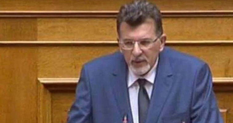“Hükümet hastanelerdeki uzman doktorların yetersizliği konusundaki taleplere kayıtsız kalmaktadır”