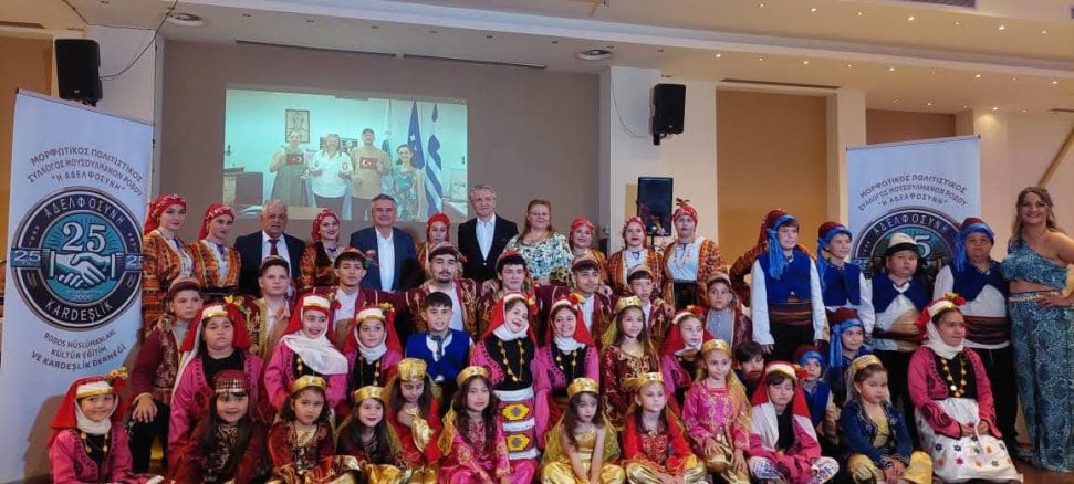 Büyükelçi Erciyes, Rodos ve İstanköy’de Türk soydaşlarla bayramda bir araya geldi