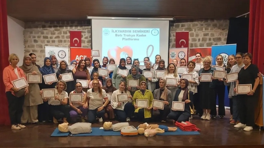 Batı Trakya Türk Kadın Platformundan Edirne’de İlk Yardım Eğitimine katılım