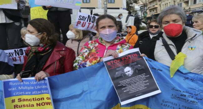 Atina’da Rusya'nın Ukrayna'ya askeri müdahalesi protesto edildi