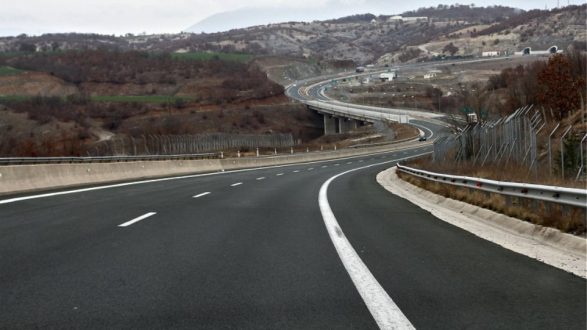 Egnatia Otoyolu trafiğe kapatıldı