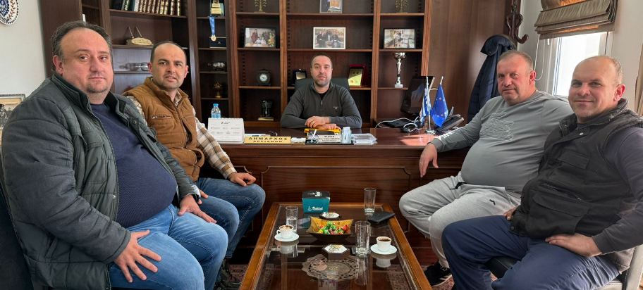 Karacaoğlan Köyü Mütevelli Heyetinden belediye başkanı Erdem Hüseyin'e ziyaret