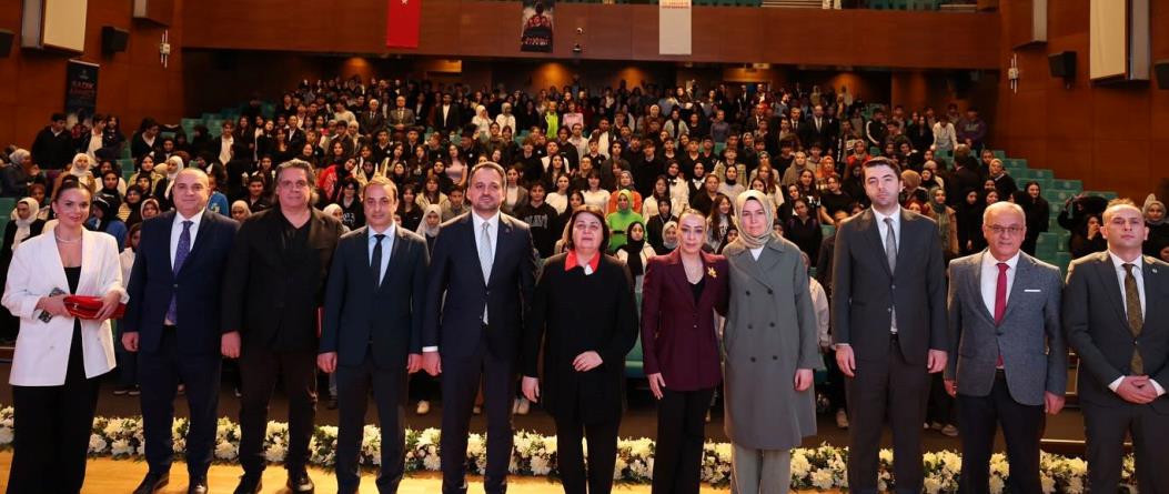 Ankara’daki gençler ‘Sadık Ahmet’ filmine yoğun ilgi gösterdi