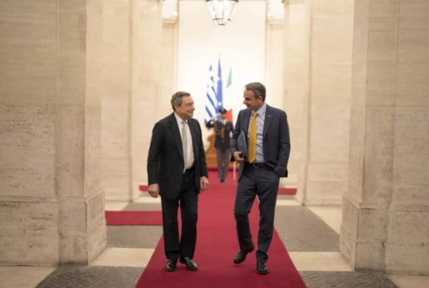 Başbakan Miçotakis İtalya Başbakanı Draghi ile görüştü