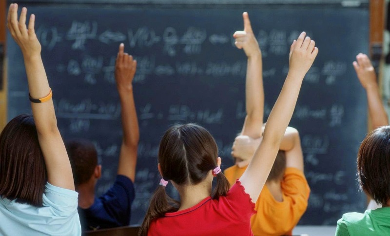 Öğrenciler eğitime daha fazla pay ayrılması talebiyle eylem yaptı