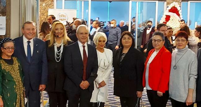 Işık Sadık Ahmet ve Pervin Hayrullah'a “Emeğe Saygı Duruşu” ödülü