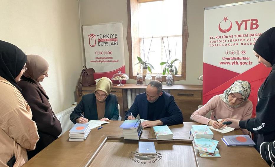 Batı Trakyalı şairlerin kitapları Edirne’de tanıtıldı
