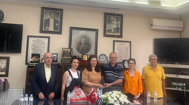 İzmitli eğitimciler İskeçe Türk Birliği’ni ziyaret etti