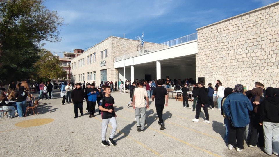 Celal Bayar Lisesi’nde “Öğrenci Pazarı” büyük ilgi gördü