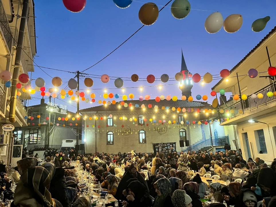 Ketenlik’te toplu iftar programına yoğun katılım