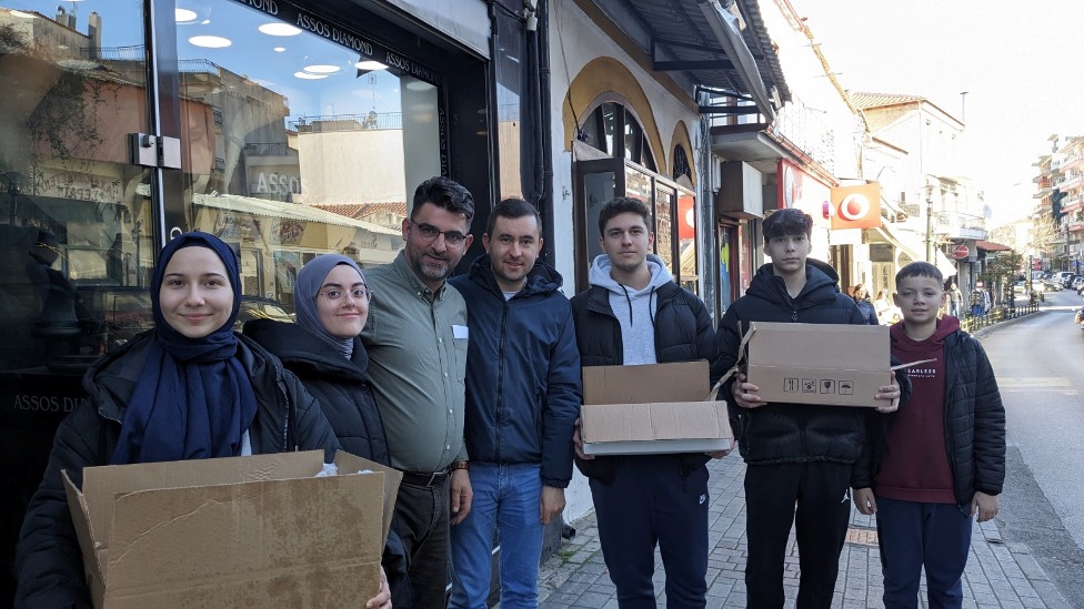İskeçe Türk Birliği Gençlik Kolu, Regaip Kandili nedeniyle pide dağıttı