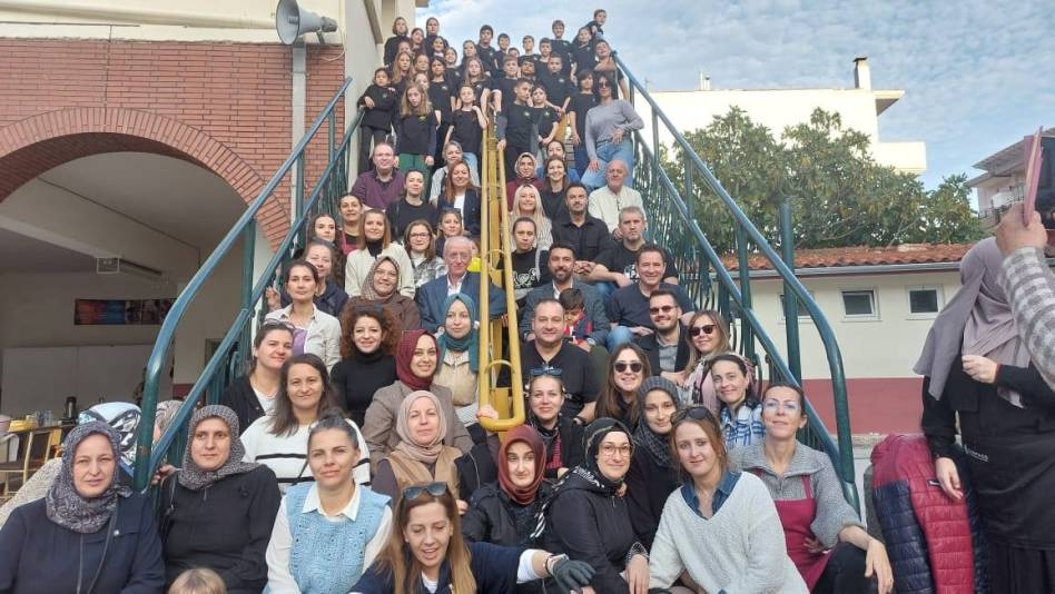 İskeçe Merkez Türk İlkokulunda kermes coşkusu