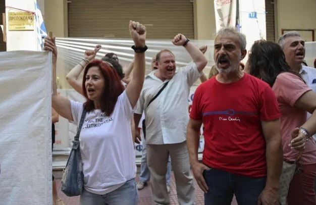 Sağlık çalışanları grev yaptı