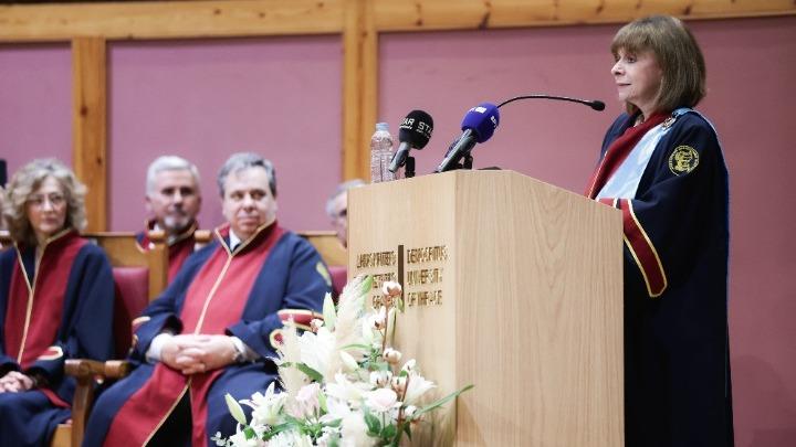 Gümülcine’de Cumhurbaşkanı Sakelaropulu’ya fahri doktora ünvanı verildi