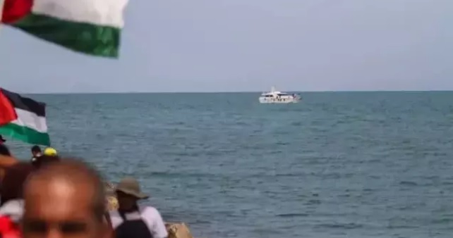 Yunanistan'daki "March to Gaza Greece" inisiyatifi, Küresel Sumud Filosu'na saldırıyı kınadı
