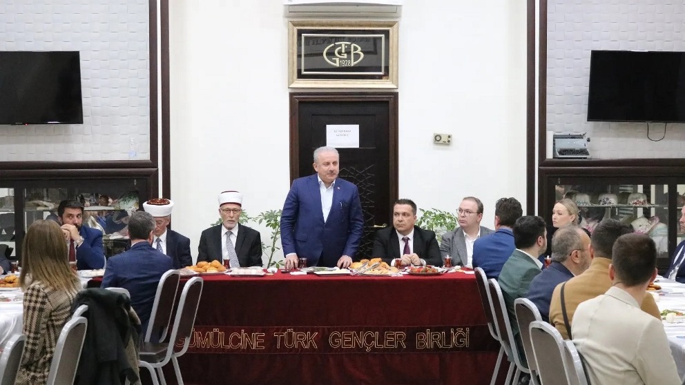 Mustafa Şentop Gümülcine’de soydaşlarla bir araya geldi