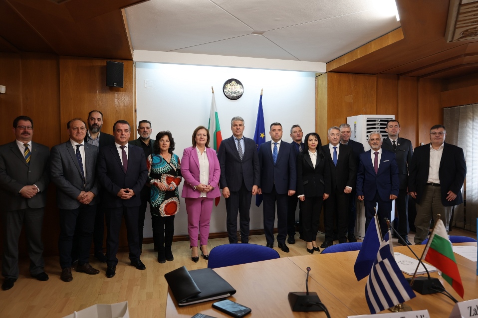 Topsidis ve Smolyan Valisi Shirakov’dan çalışma toplantısı