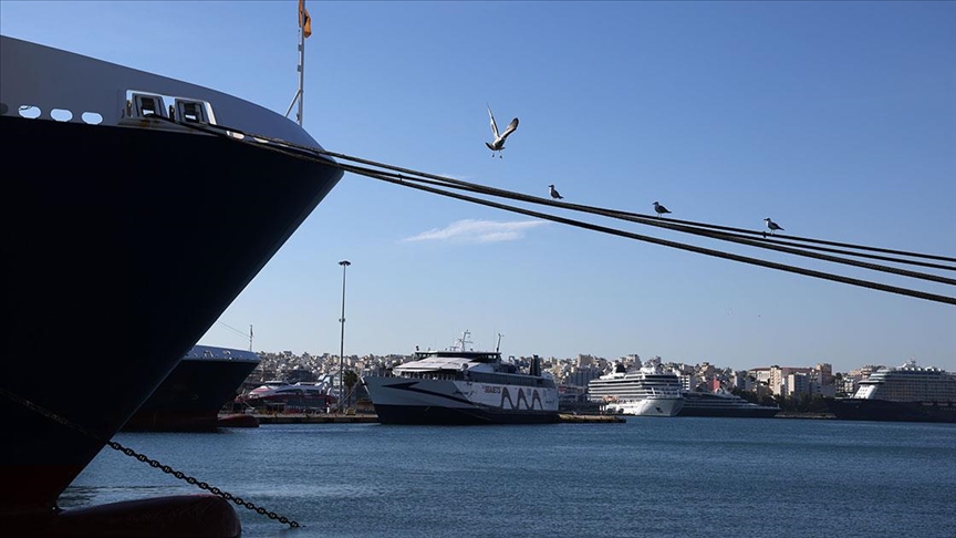 Deniz yolu ulaşımındaki grev 48 saat uzatıldı